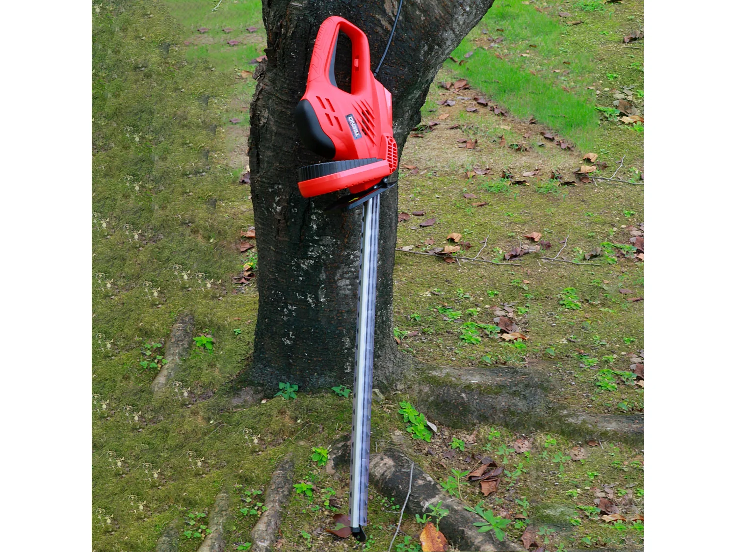 Taille-haie électrique 710 W, longueur de lame 610 mm, 1800 tr/min