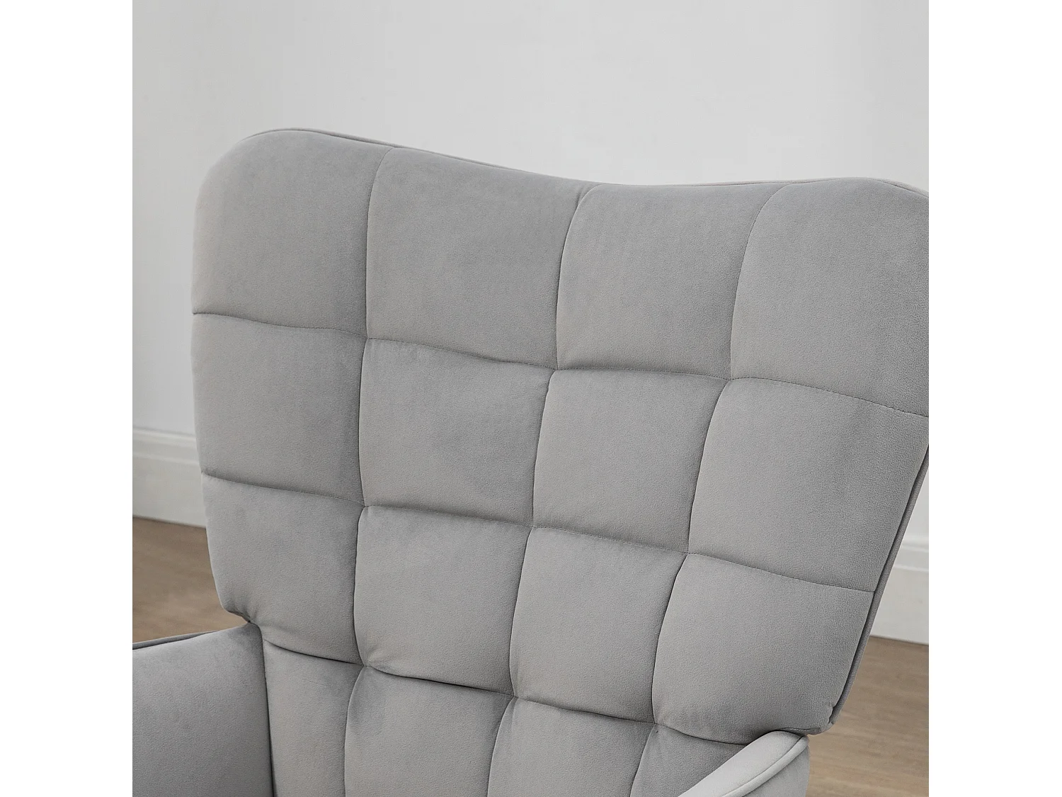 Poltrona con sgabello in velluto grigio chiaro, gambe in metallo nero