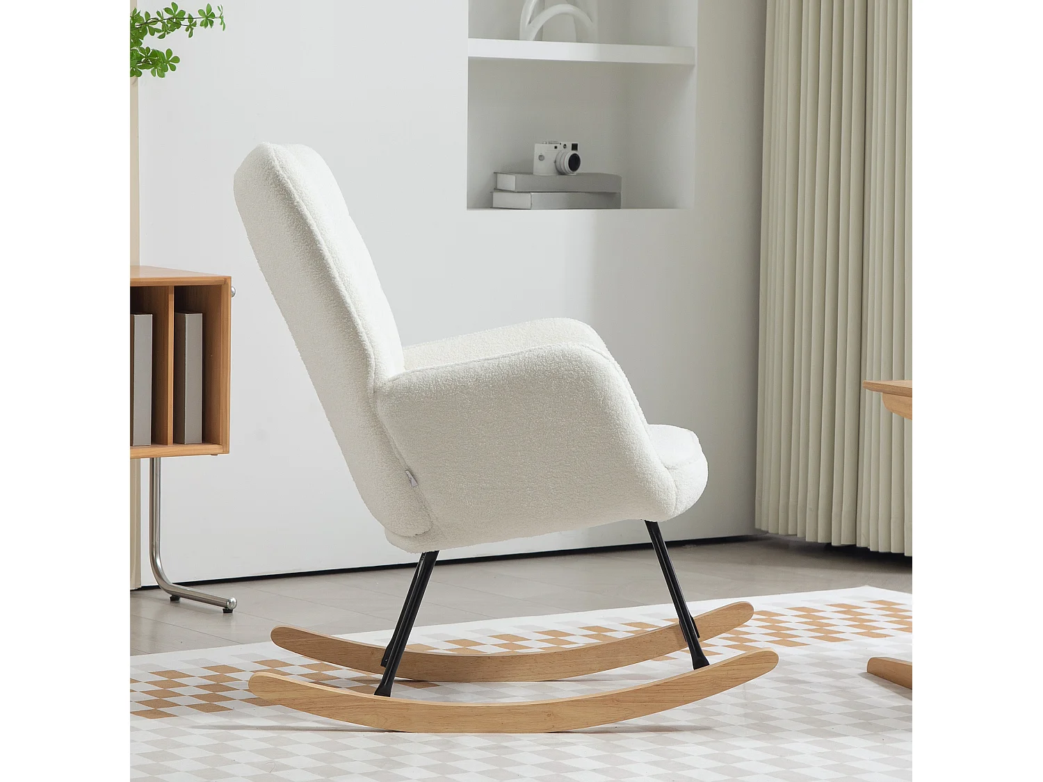 Fauteuil à bascule, rocking chair chiné, cadre en acier et pieds en bois, blanc