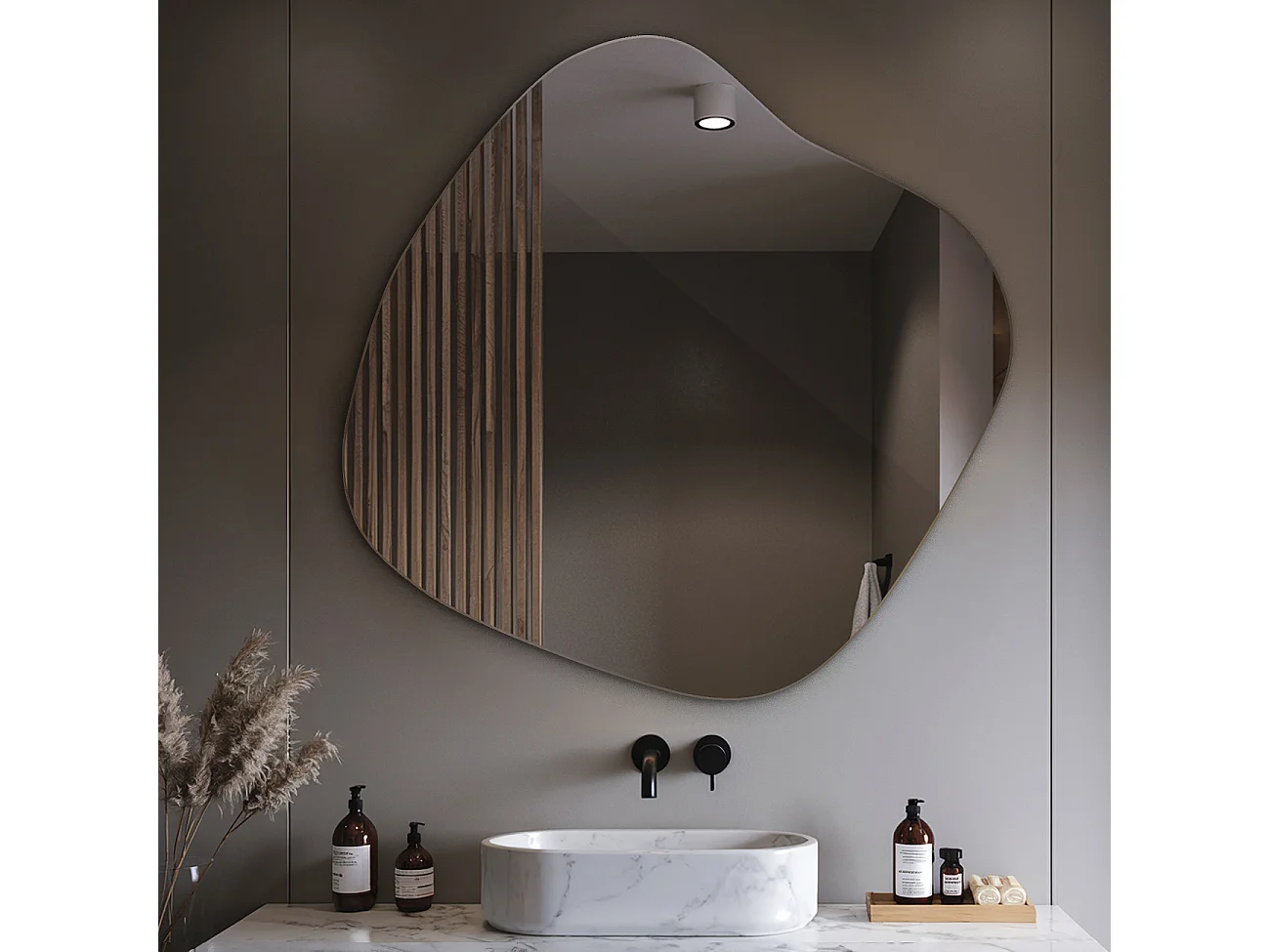 Unregelmäßiger dekorativer Spiegel - 57x57,7 - Tulup - Ein Spiegel in Form eines Flecks