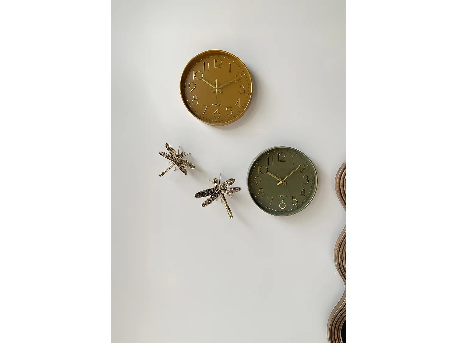 Horloge color kaki 30,5cm