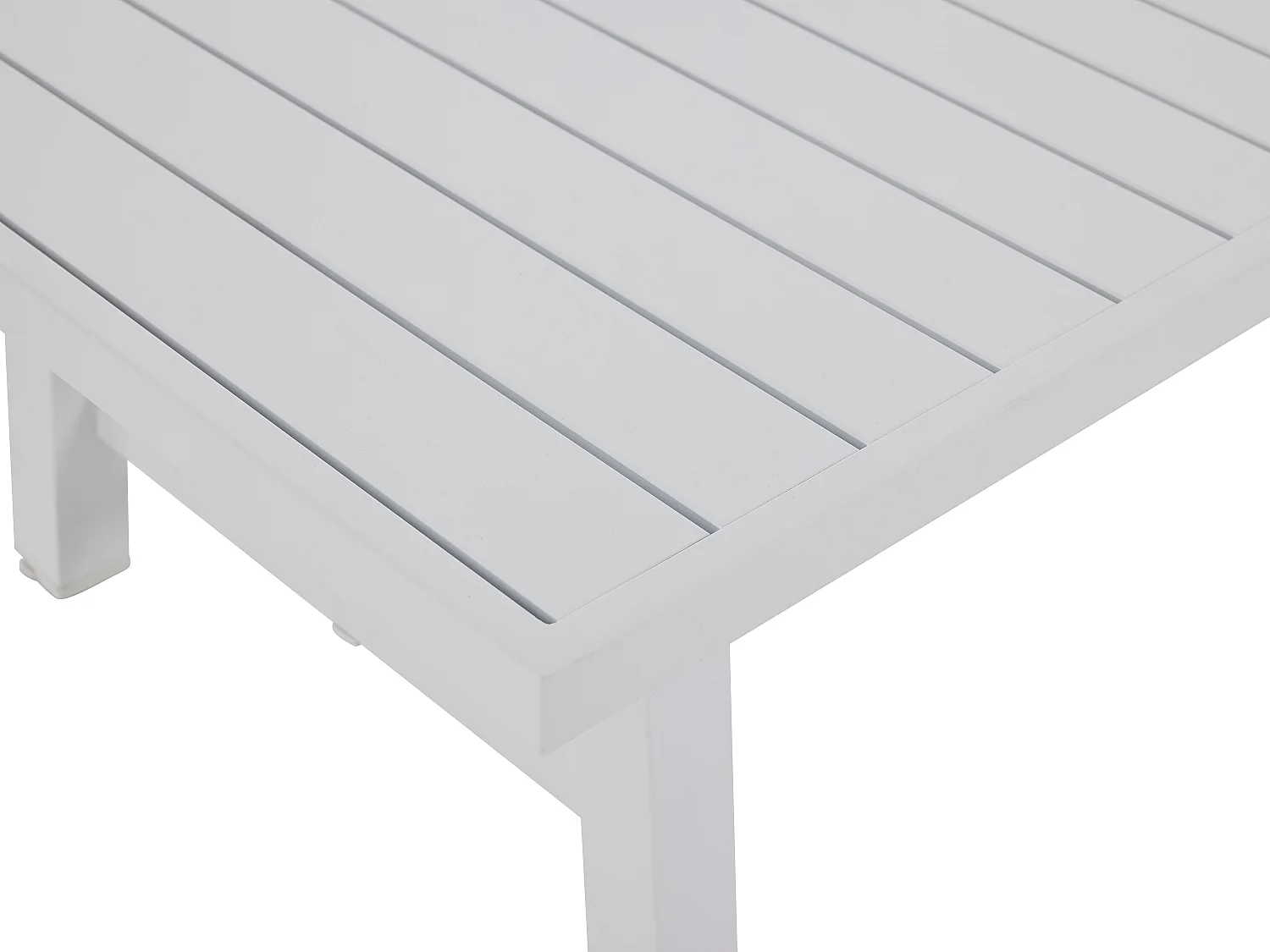 Conjunto de jardim em alumínio e corda: sofá 3 lugares, 2 poltronas e uma mesa de centro – Branco com almofadas bege – LUREYA da MYLIA