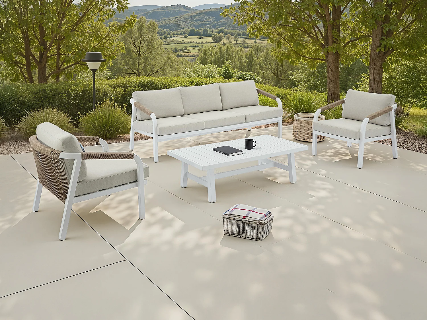 Conjunto de jardim em alumínio e corda: sofá 3 lugares, 2 poltronas e uma mesa de centro – Branco com almofadas bege – LUREYA da MYLIA