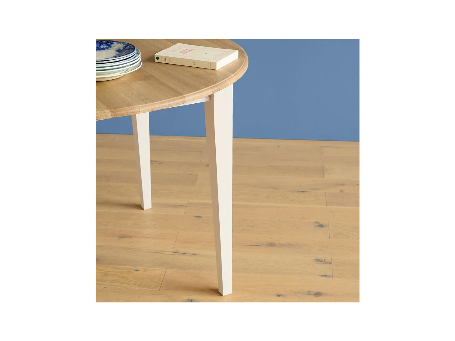 Table ronde extensible en chêne/grège 4/6 places D105 pieds fuseau - VICTORIA