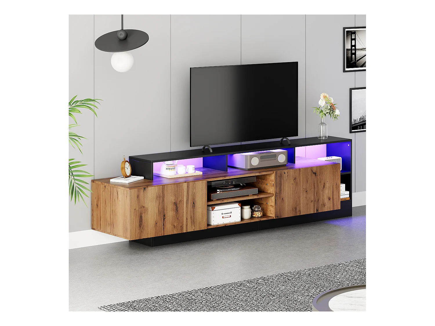 Meuble TV moderne pour téléviseurs jusqu'à 70 pouces, espace de rangement ouvert avec éclairage LED, bois naturel et cadre noir (190x40x48.5 cm)