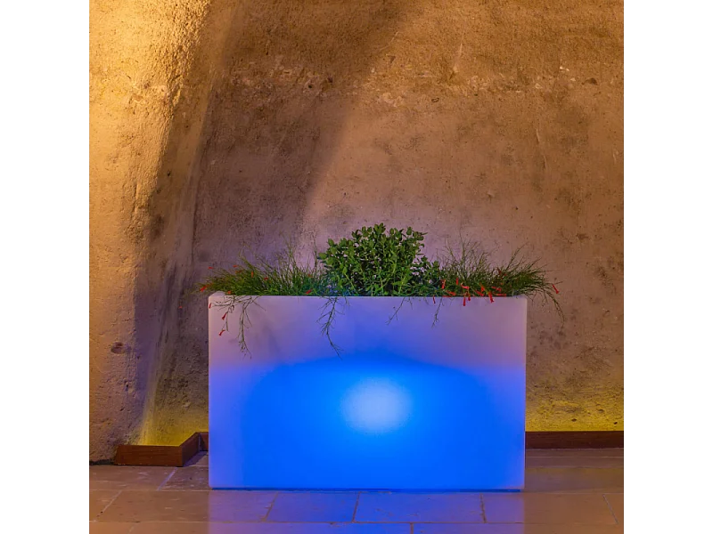 FIORIERA SCULPTOR 50 h CON LED MULTICOLOR E BATTERIA SOLARE