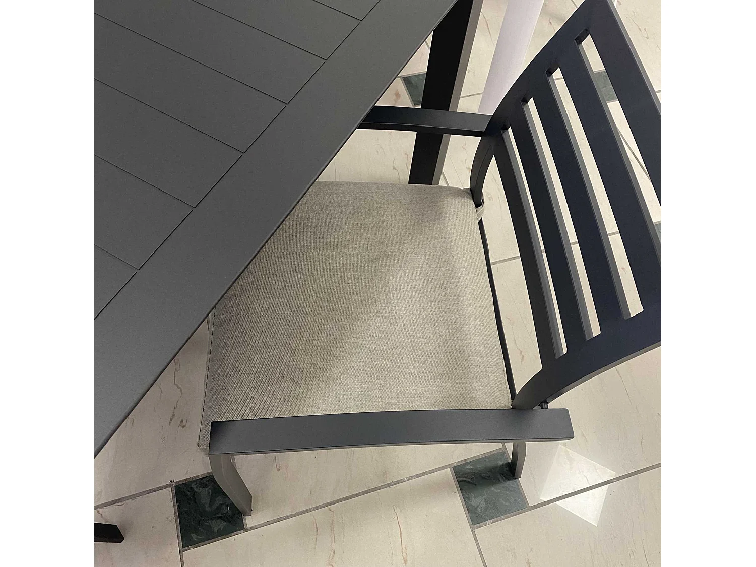 Poltrona alluminio boston antracite con cuscino grigio cm58x57h88