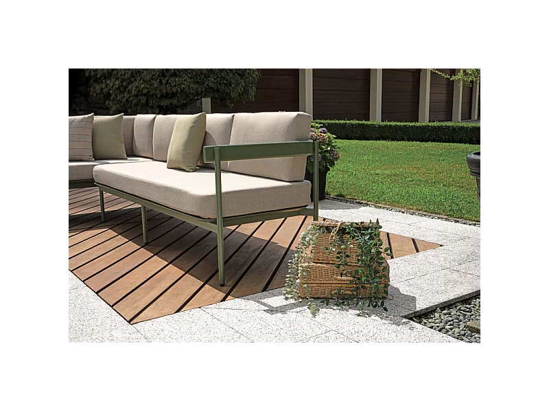 Salotto Angolare Torvaianica In Alluminio Verde- Divano Convertibile In Lettino - Due Pillow Verdi E Uno A Righe Moia