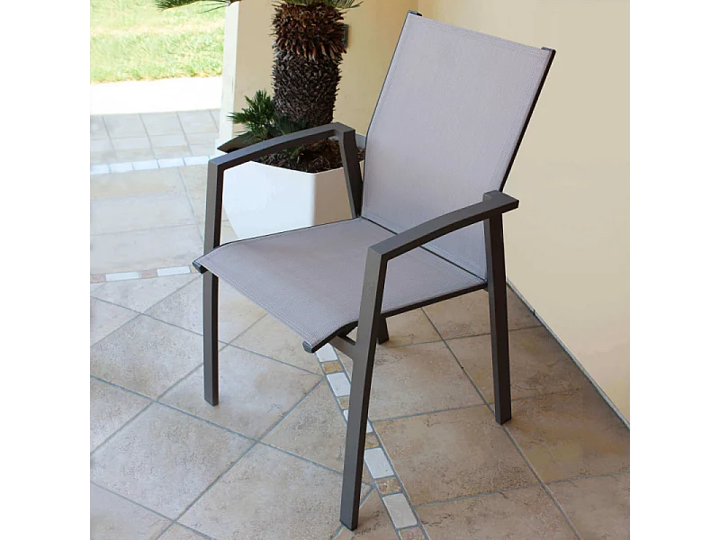 POLTRONA MAILI IMPILABILE