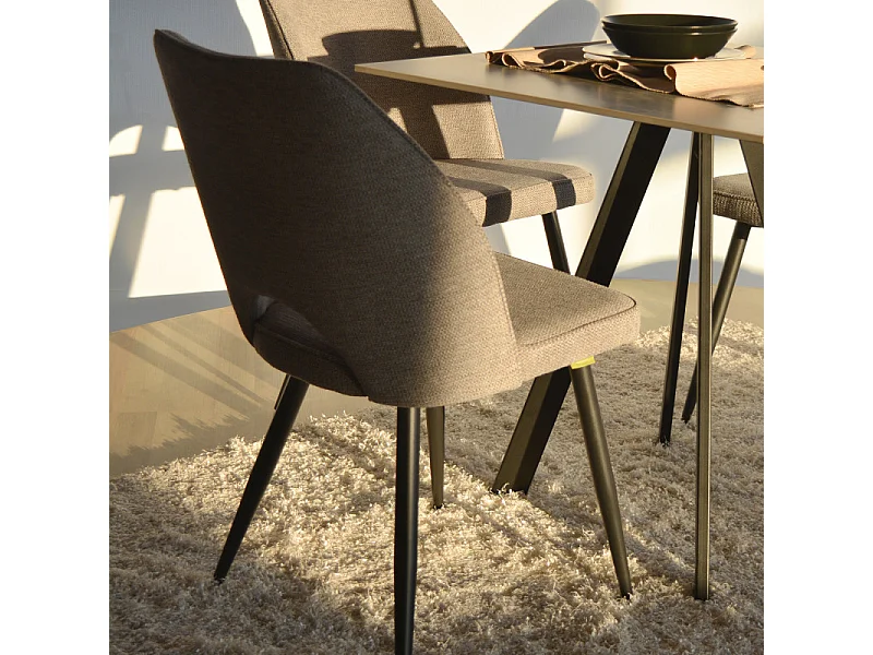 Set Da 4 Sedie Virginia Tessuto Grigio Gambe Nere