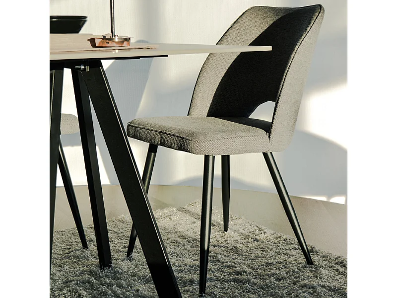 Set Da 4 Sedie Virginia Tessuto Grigio Gambe Nere