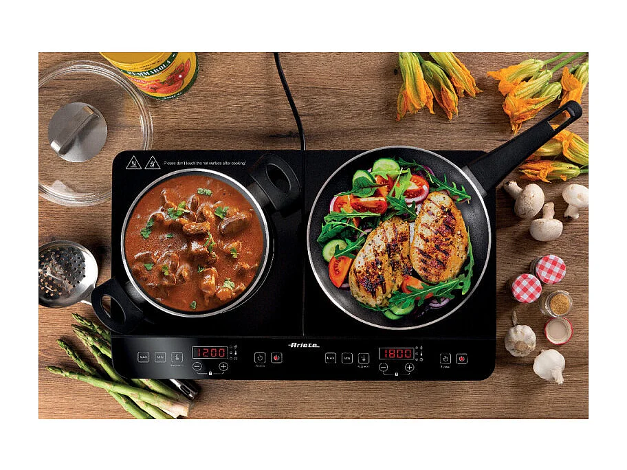 Ariete 1998/00 Noir Comptoir 58 cm Plaque avec zone à induction 2 zone(s)