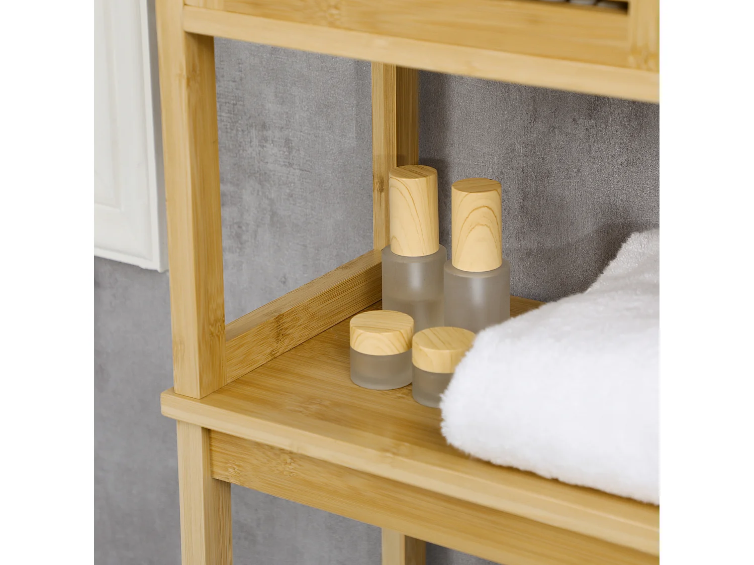 Meuble WC meuble dessus toilettes style cosy dim. 60L x 23l x 173H cm portes à lattes étagère bambou MDF aspect bois clair