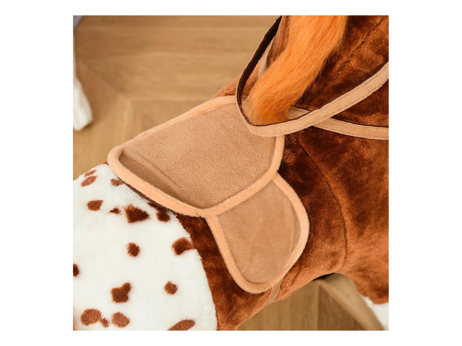 Cheval à bascule cheval de cowboy effet sonore selle rênes marron blanc