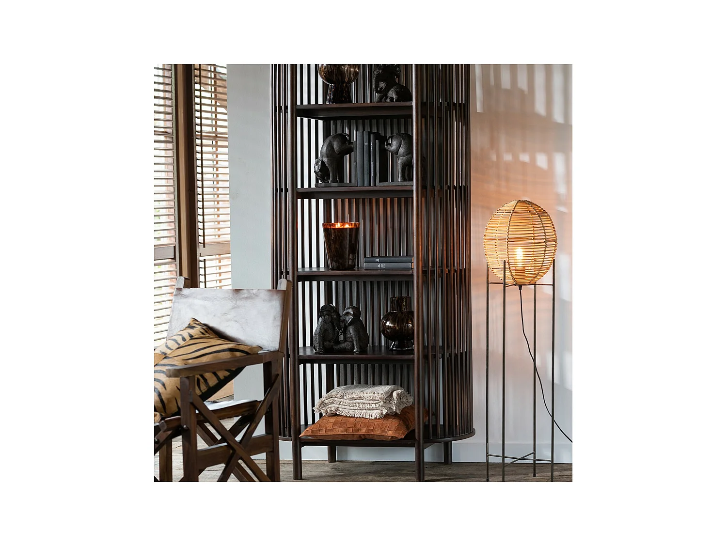 Armoire 5 étagères Conie en manguier brun foncé