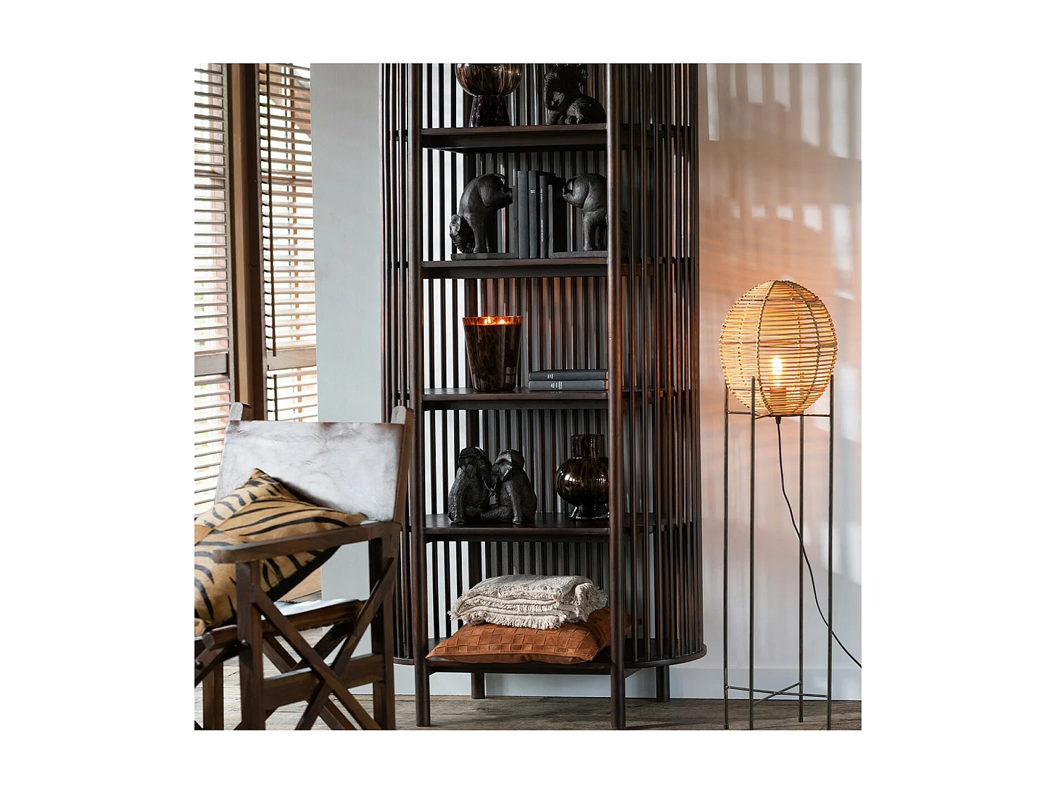 Armoire 5 étagères Conie en manguier brun foncé