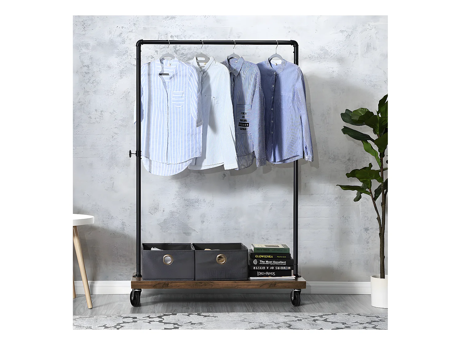 Porte-vêtements sur roues avec tuyaux industriels en métal noir - H162 cm