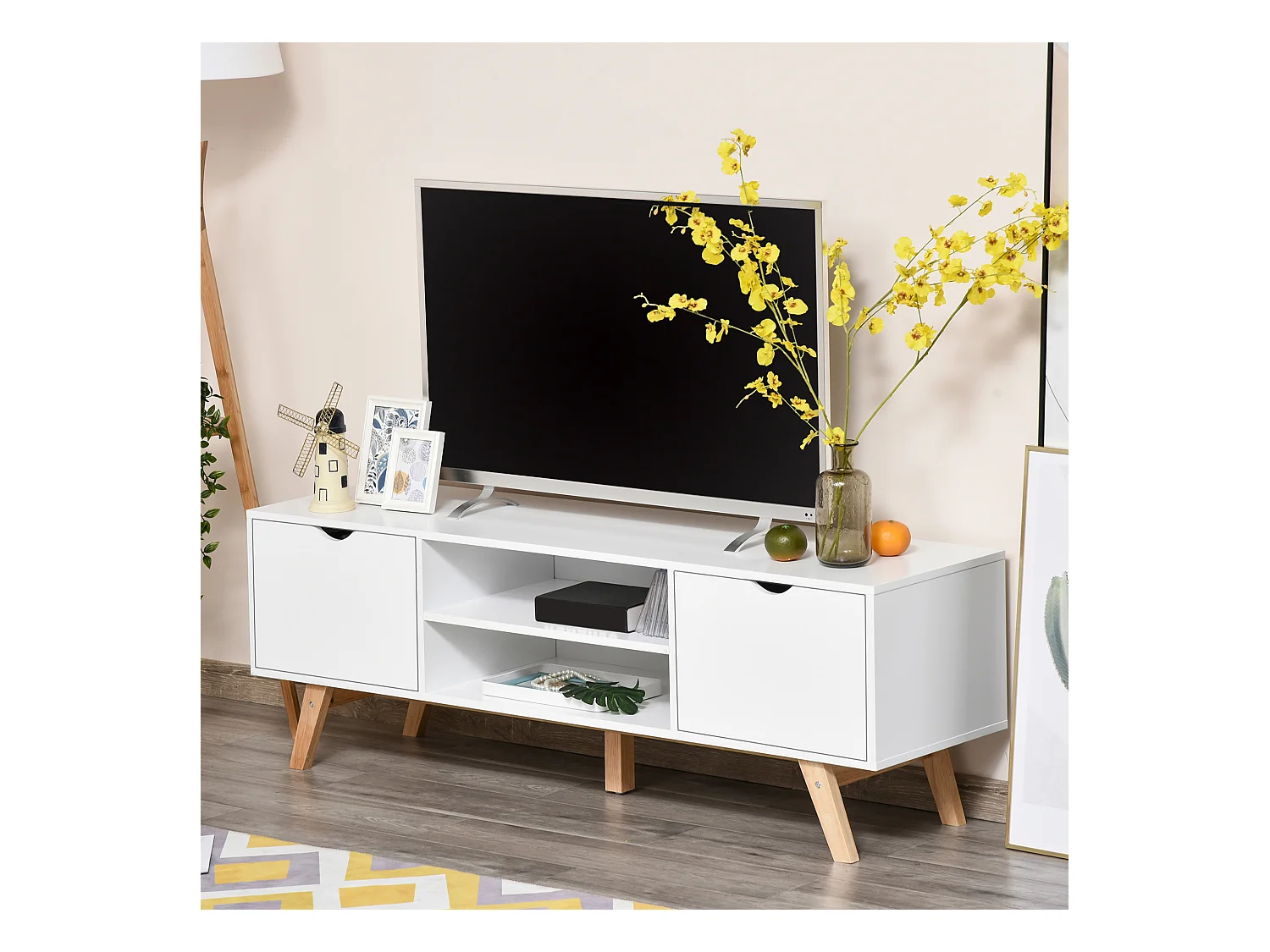 Meuble TV bas sur pied style scandinave 2 portes 2 niches passe-fils panneaux particules MDF blanc bois massif hévéa