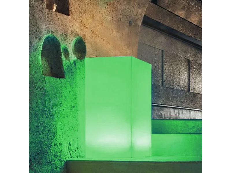 CUBO 40 X 40 X 80 LUMINOSO INDUS CON LED MULTICOLOR E BATTERIA SOLARE