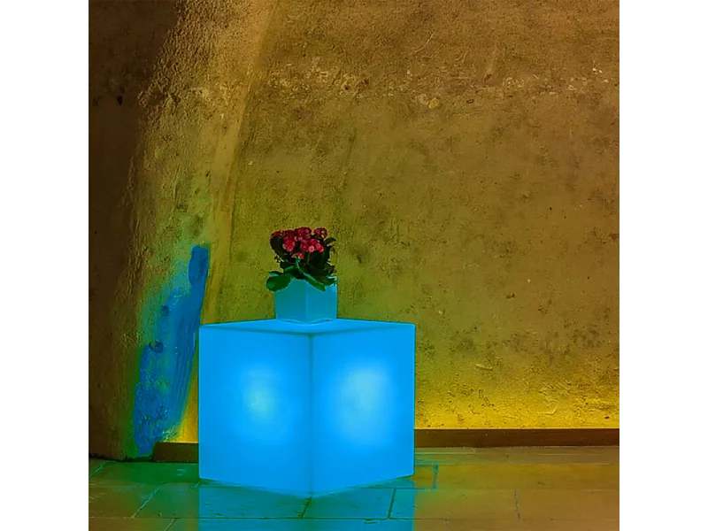 CUBO 40 X 40 X 40 LUMINOSO INDUS CON LED MULTICOLOR E BATTERIA SOLARE
