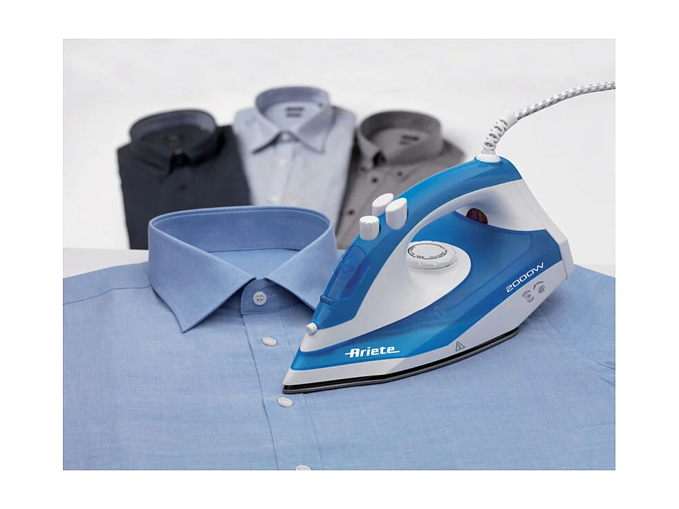 Ferro da stiro - Piastra in teflon - Colpo vapore 140g/min - Serbatoio 250ml - 2000W - Bianco e Azzurro