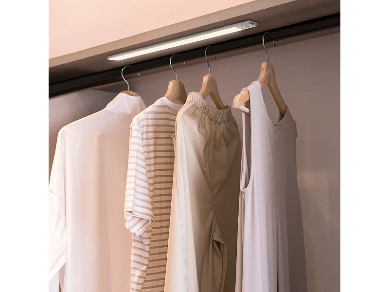 Luminaria LED Kaus ricaricabile tramite usb e con sensore di movimento, L 240 mm, Anodizzato opaco, Plastica e alluminio