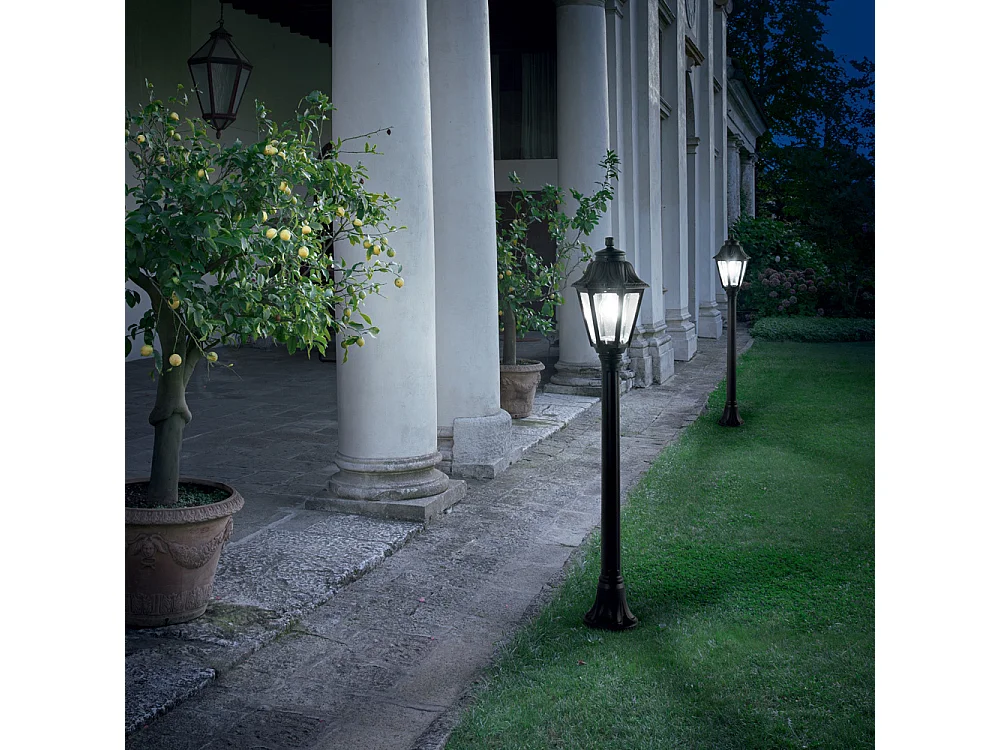 Piantana Classica Dafne Materie Plastiche Nero 1 Luce E27