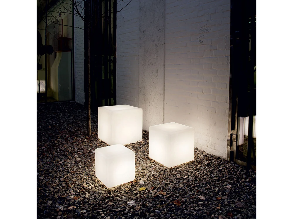 Outdoor floor lamp luna pt1 / 30 cm
