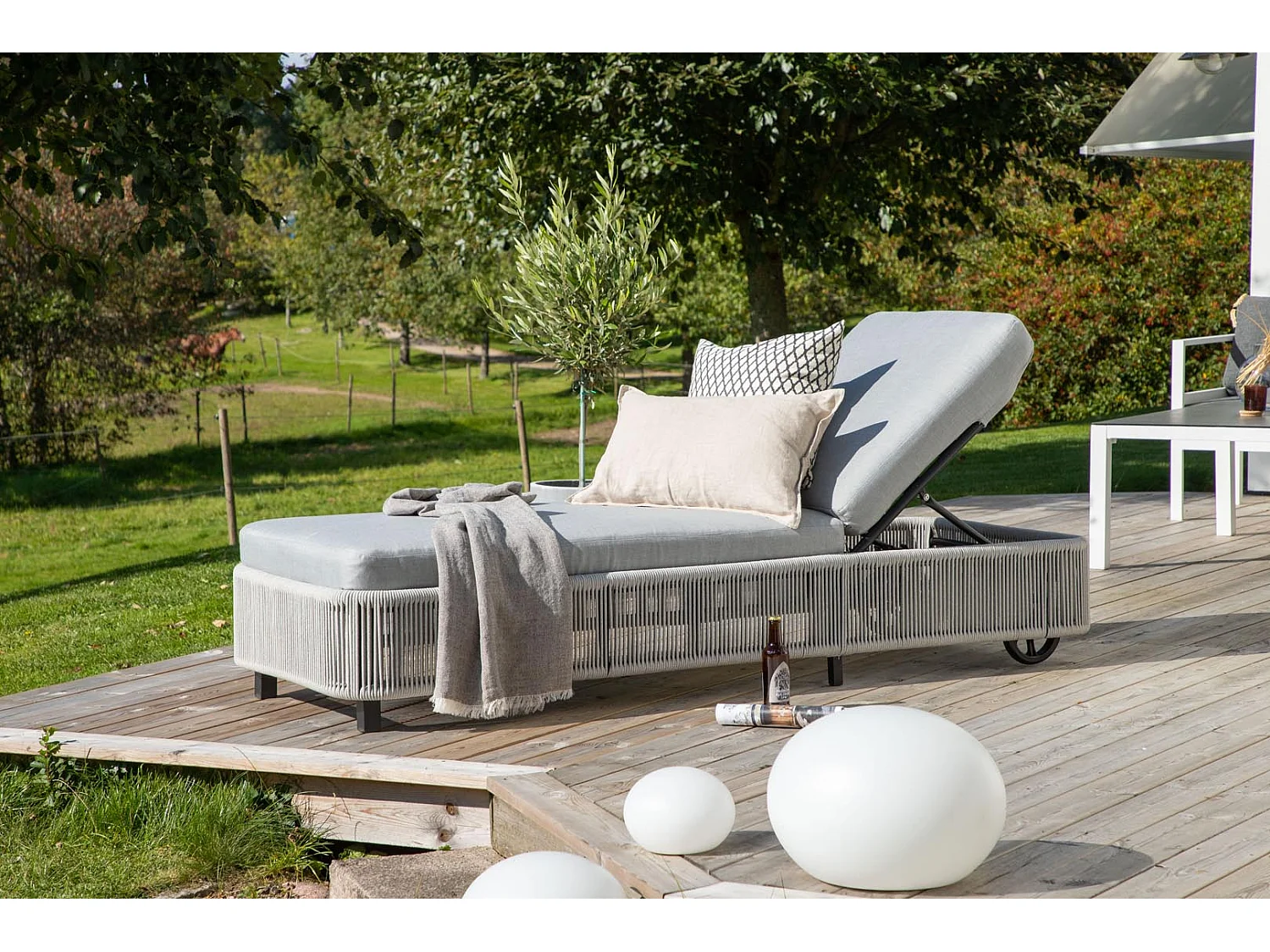 Virya chaise longue gris, noir.