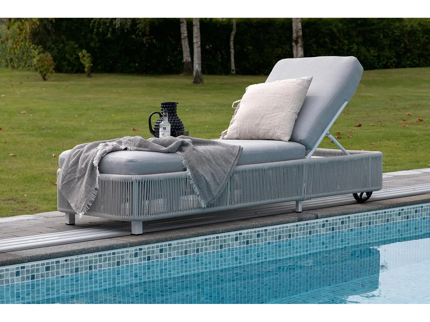 Virya ligstoel grijs, wit.
