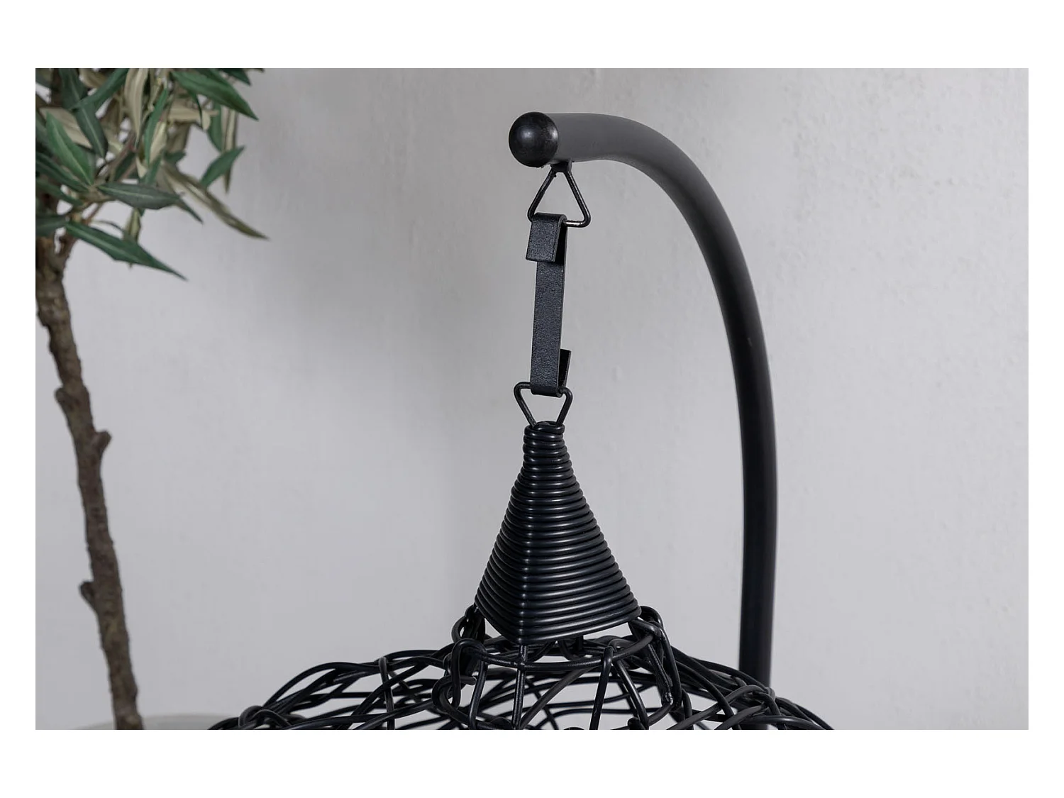 Lexi Chaise de jardin suspendue pour les enfants en noir.