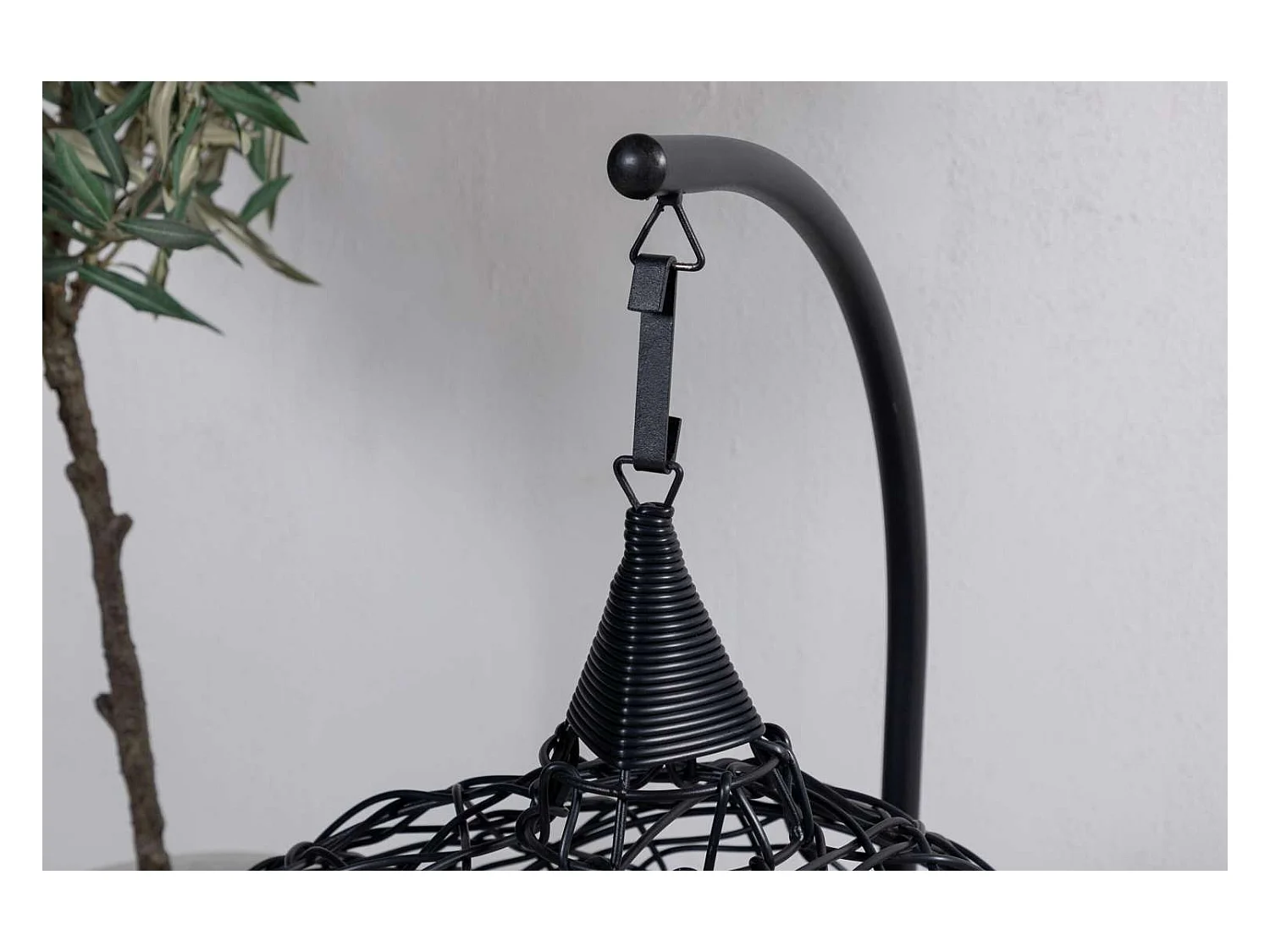 Lexi Chaise de jardin suspendue pour les enfants en noir.