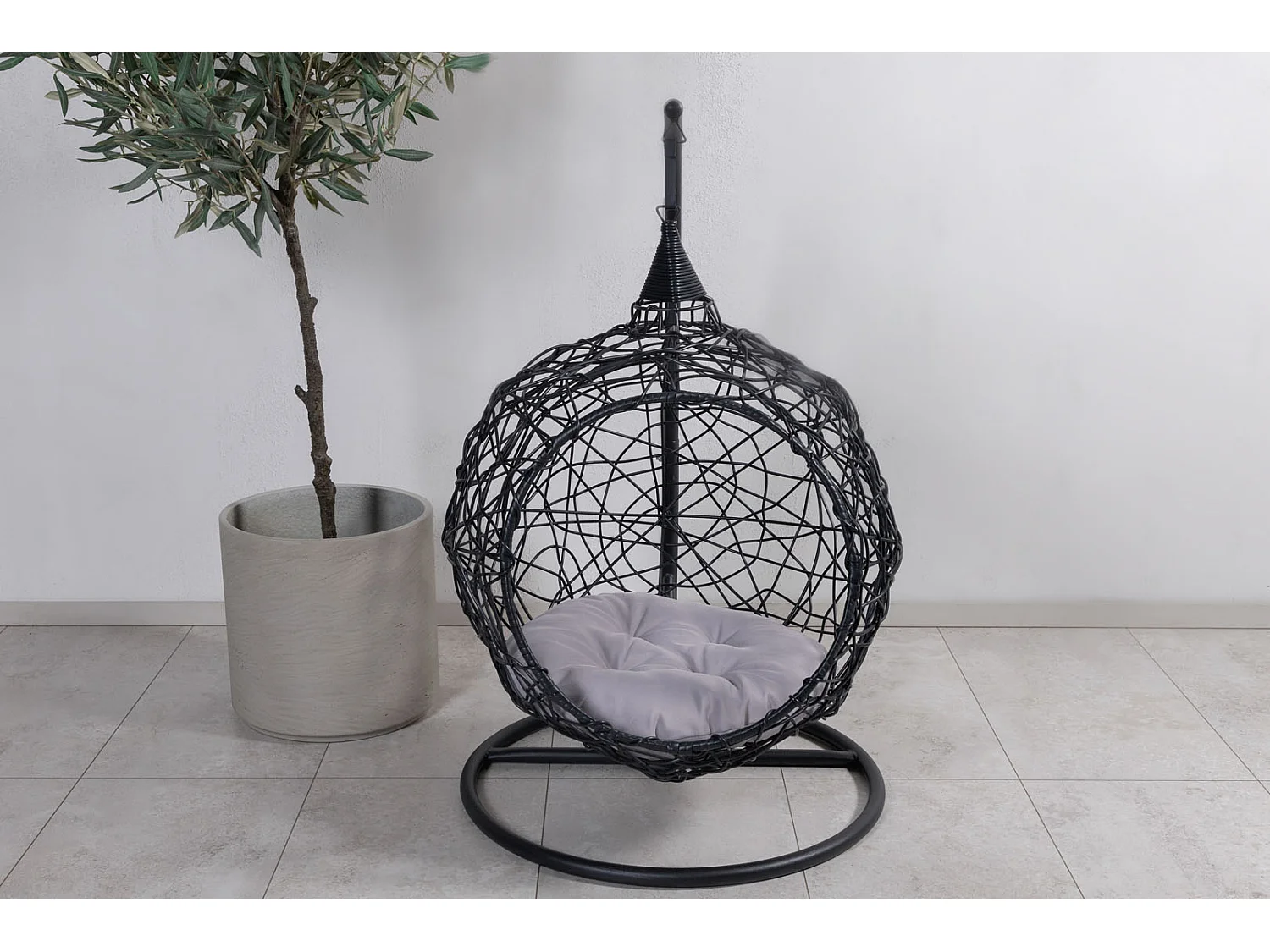 Lexi Gartenstuhl hängend für Kinder schwarz.