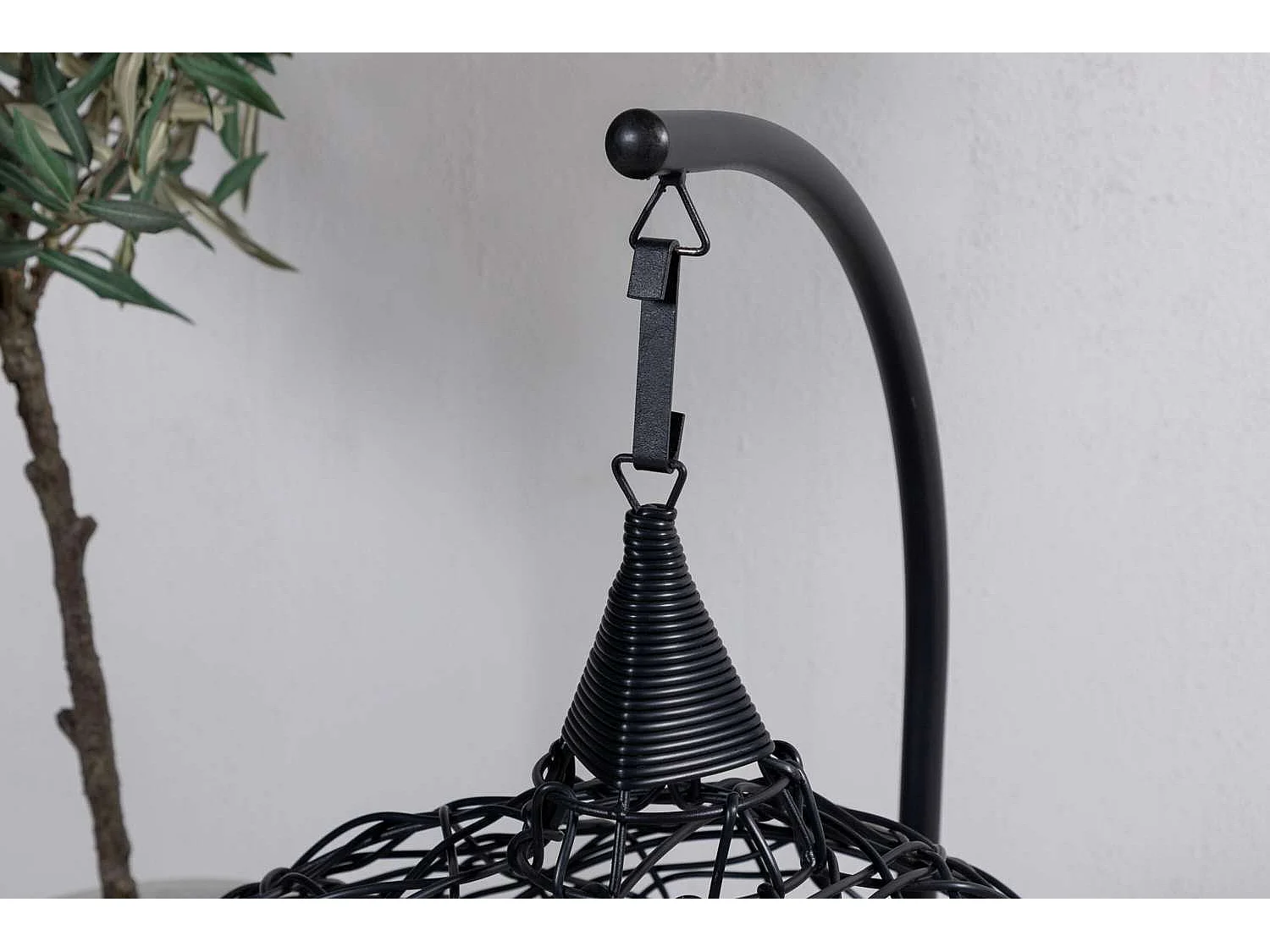 Lexi Gartenstuhl hängend für Kinder schwarz.