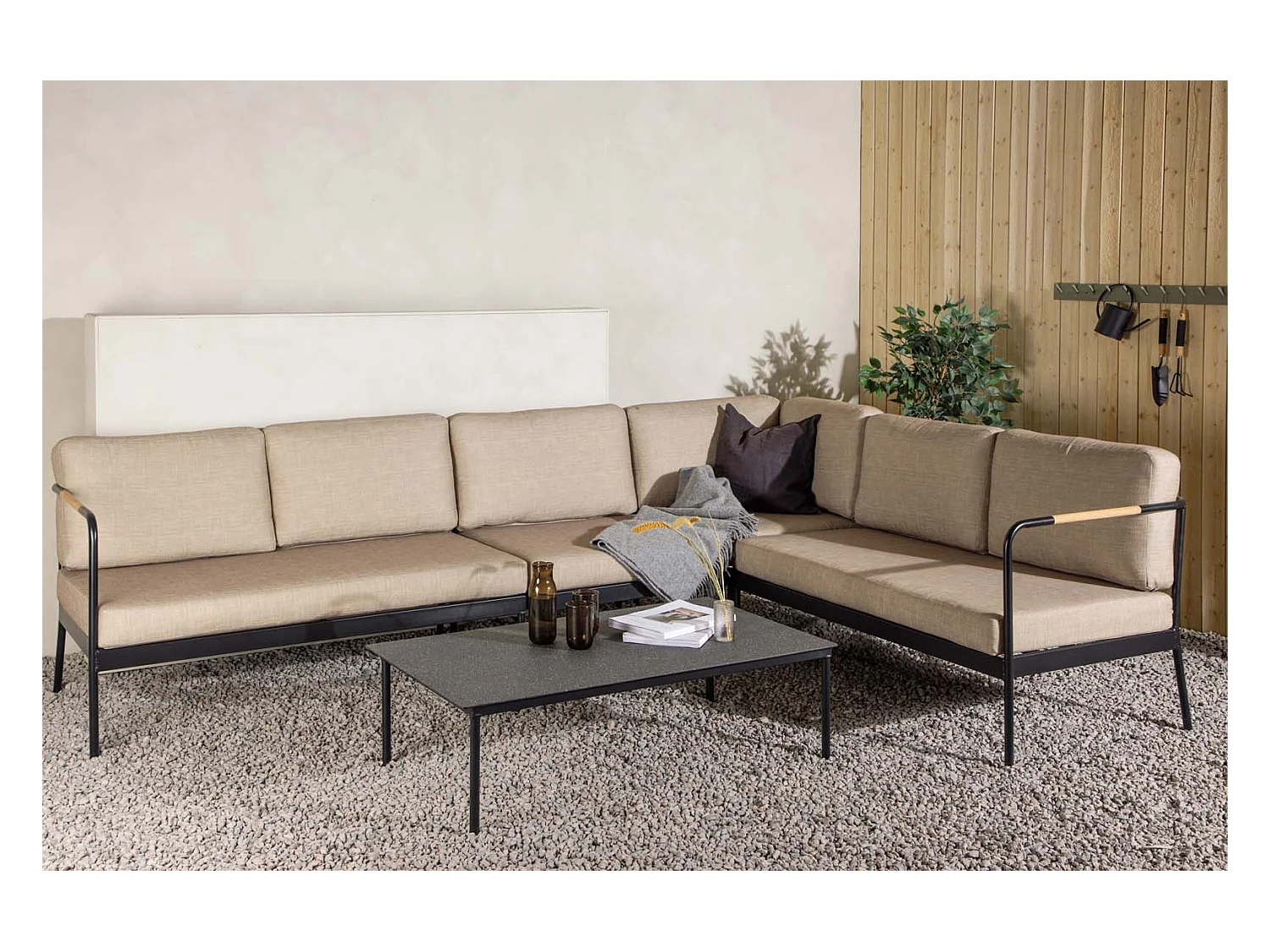 Pehnna Conversation Set