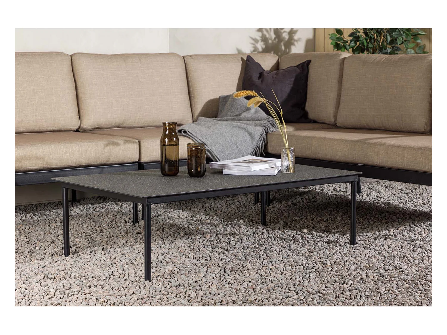 Pehnna Conversation Set