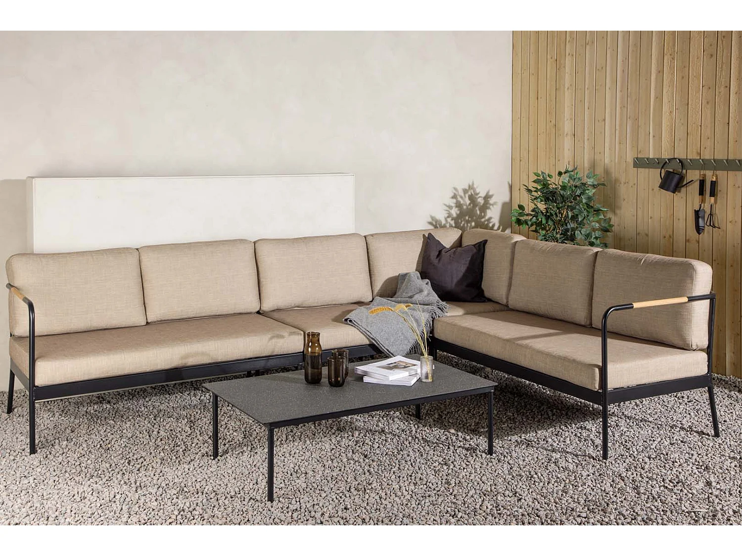 Pehnna Conversation Set