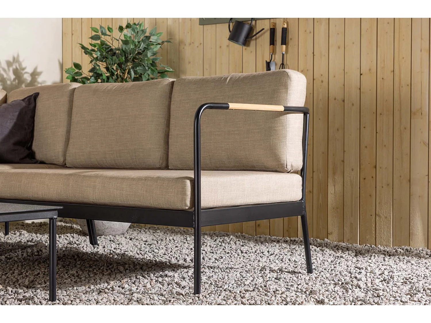 Pehnna Conversation Set