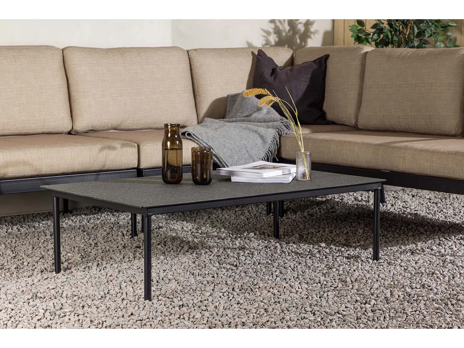 Pehnna Conversation Set