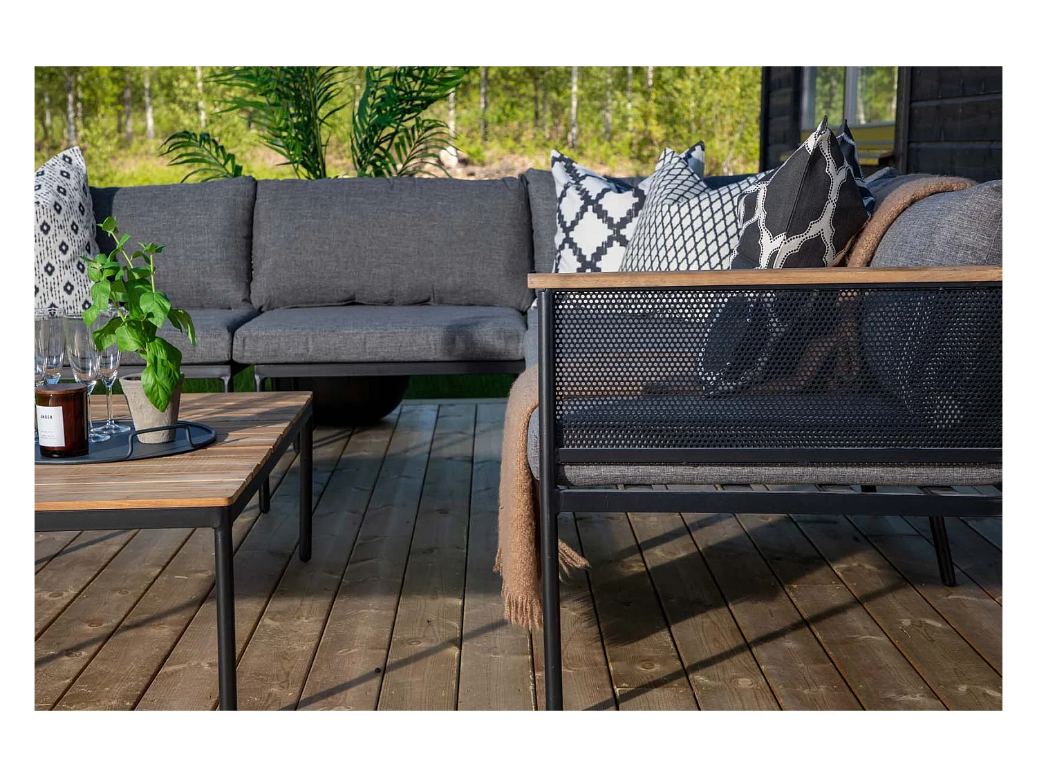 Nettan Corner Sofa Set