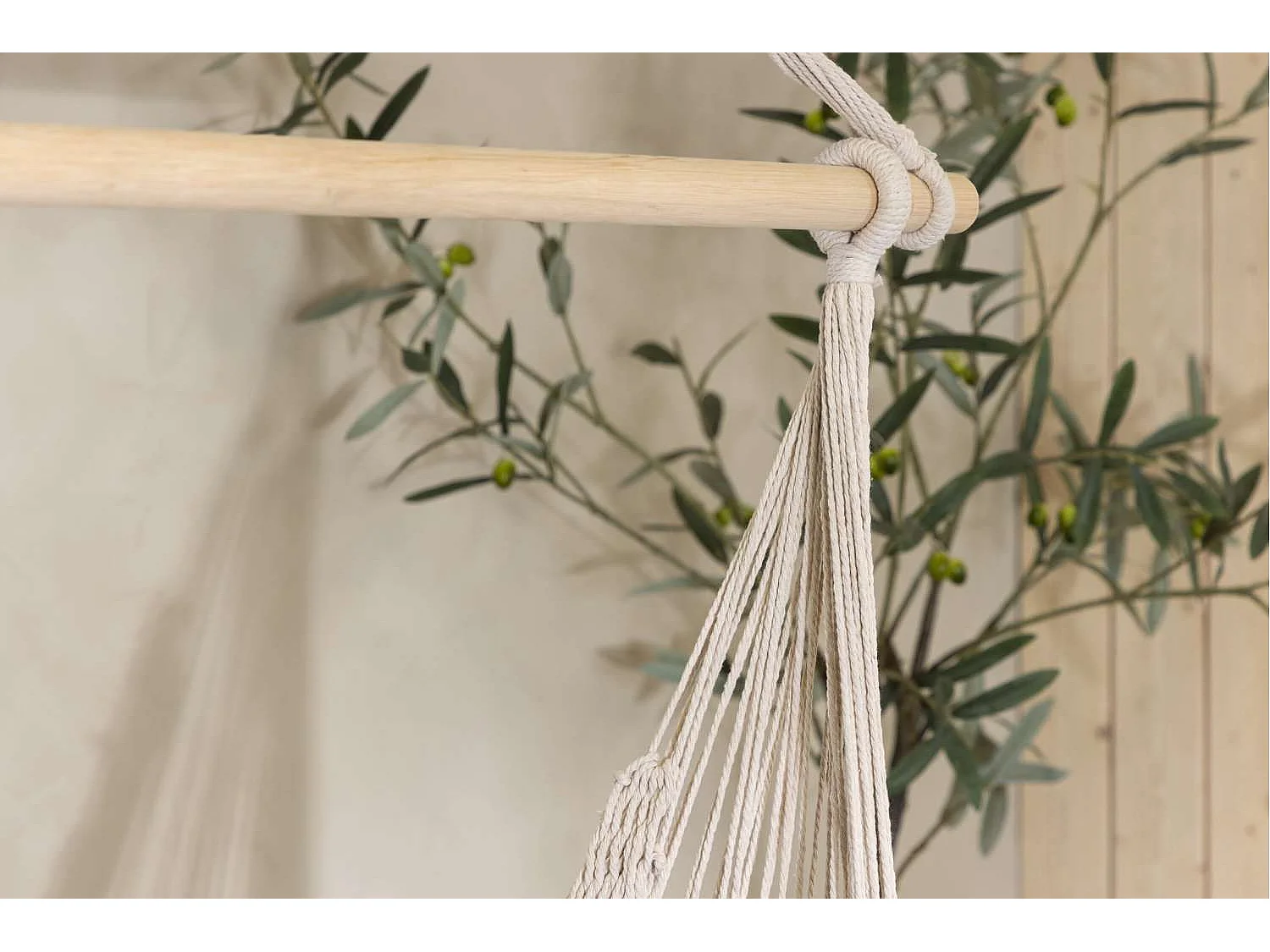 Kalino hangend tuinstoel offwhite.