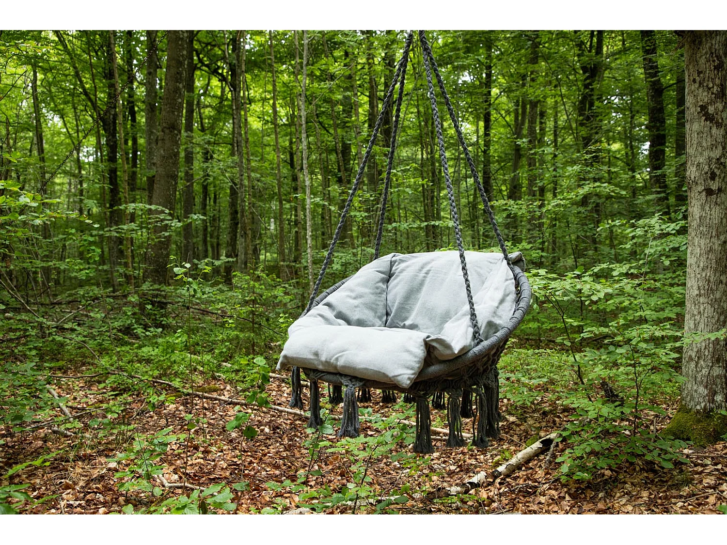 Hamtic fauteuil suspendu avec coussin gris.