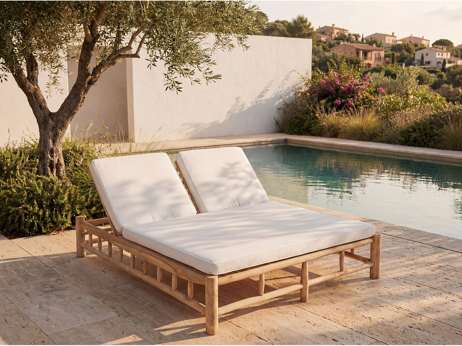 Teak dubbel solsäng med madrass - Ljust naturfärgad och vit - TULUM av MYLIA
