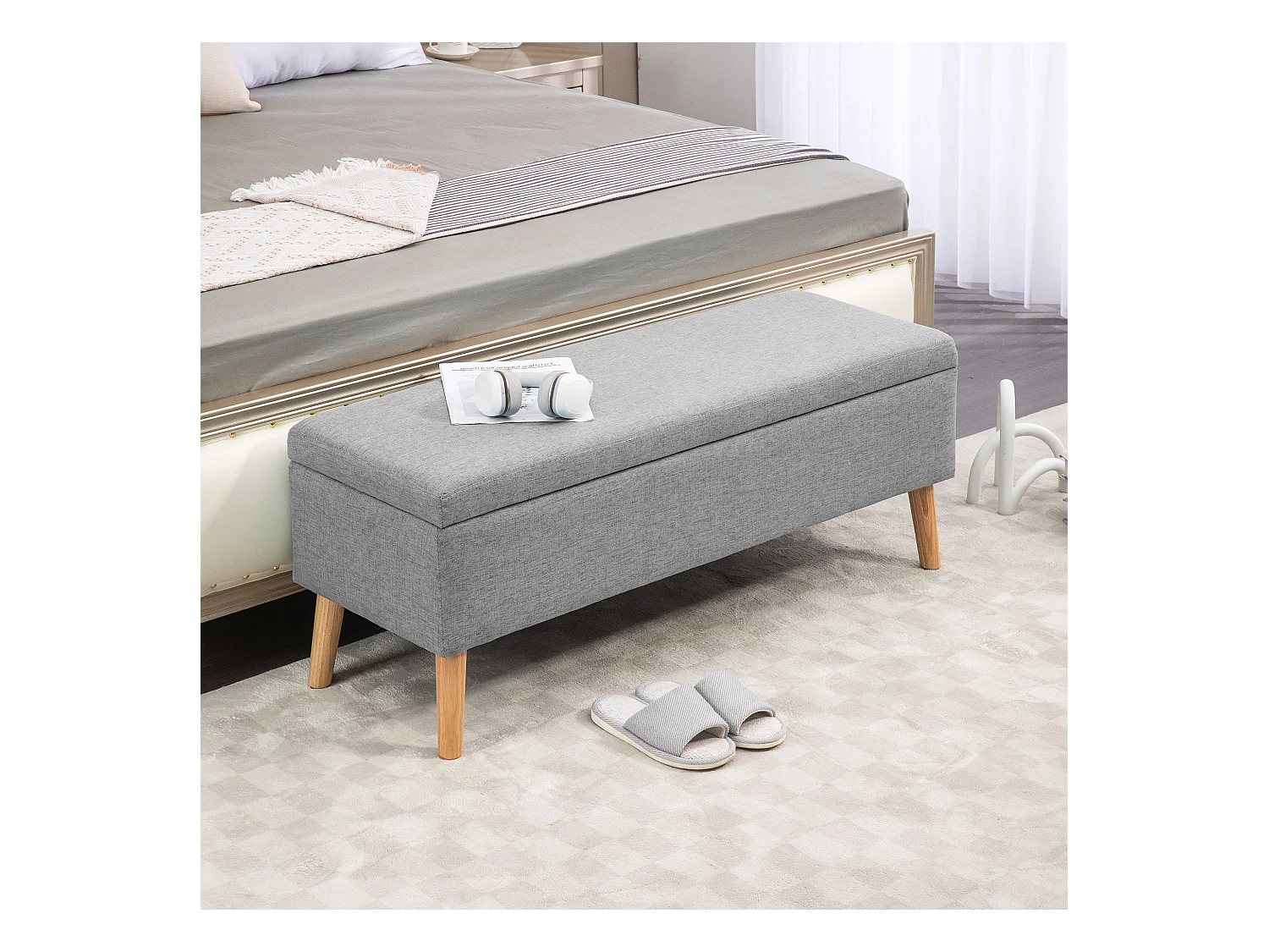 Banc de rangement rembourré, design scandinave, polyester gris avec effet lin, pieds en bois (110x39x45cm)