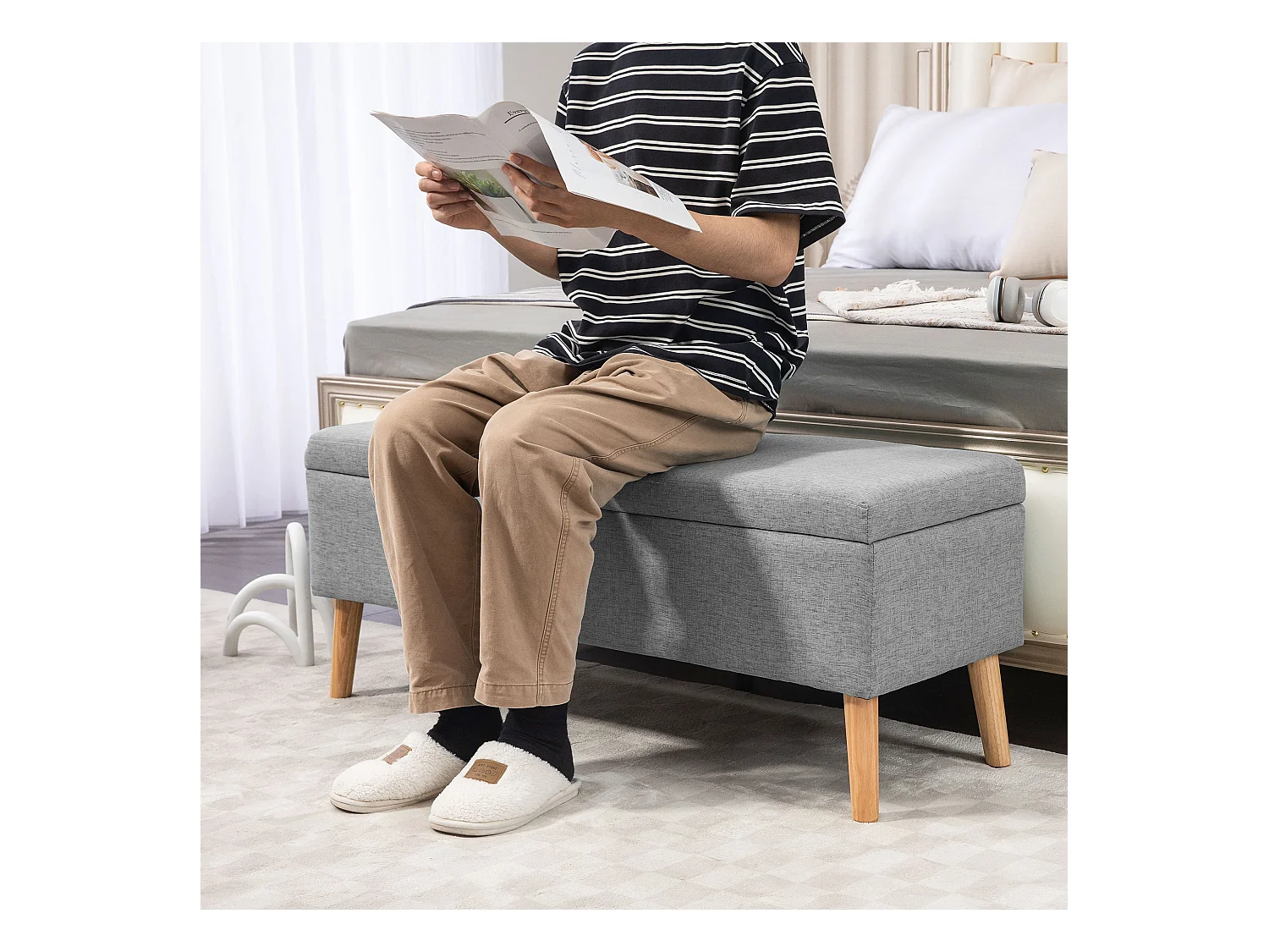 Banc de rangement rembourré, design scandinave, polyester gris avec effet lin, pieds en bois (110x39x45cm)