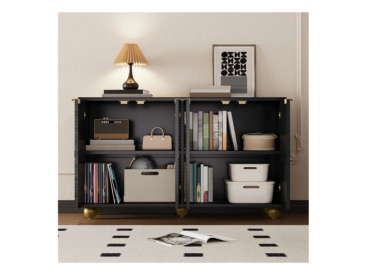 Meuble de rangement avec 4 portes sculptées, étagères ajustables, poignées métalliques, pieds sphériques, MDF, noir (120x35x71.5 cm)