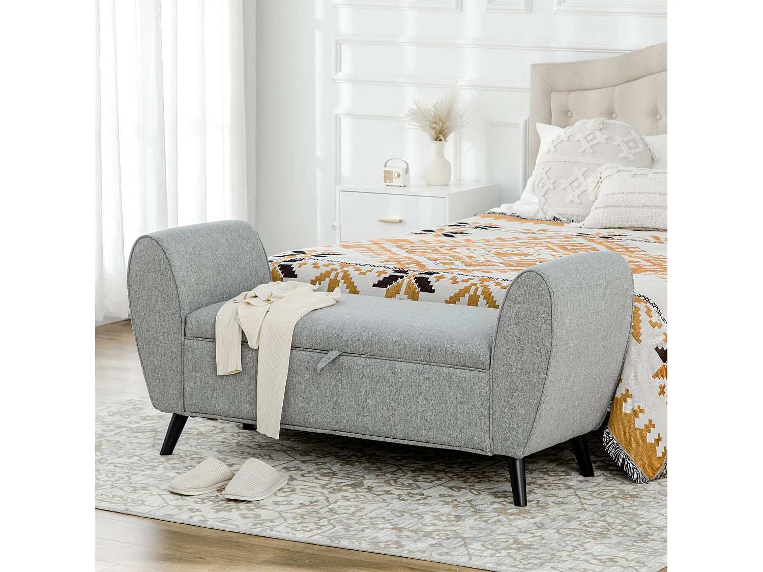 Banc de rangement avec accoudoirs, design élégant, polyester, gris clair, siège rembourré (140x49x68 cm)