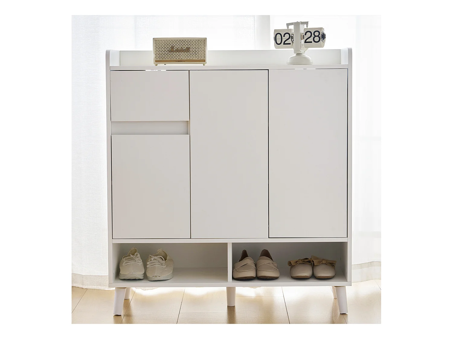 Commode / Buffet / Meuble à chaussures avec étagères réglables, pieds en bois massif, blanc (90x35x99 cm)