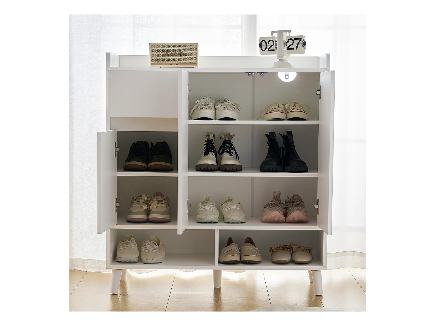 Commode / Buffet / Meuble à chaussures avec étagères réglables, pieds en bois massif, blanc (90x35x99 cm)