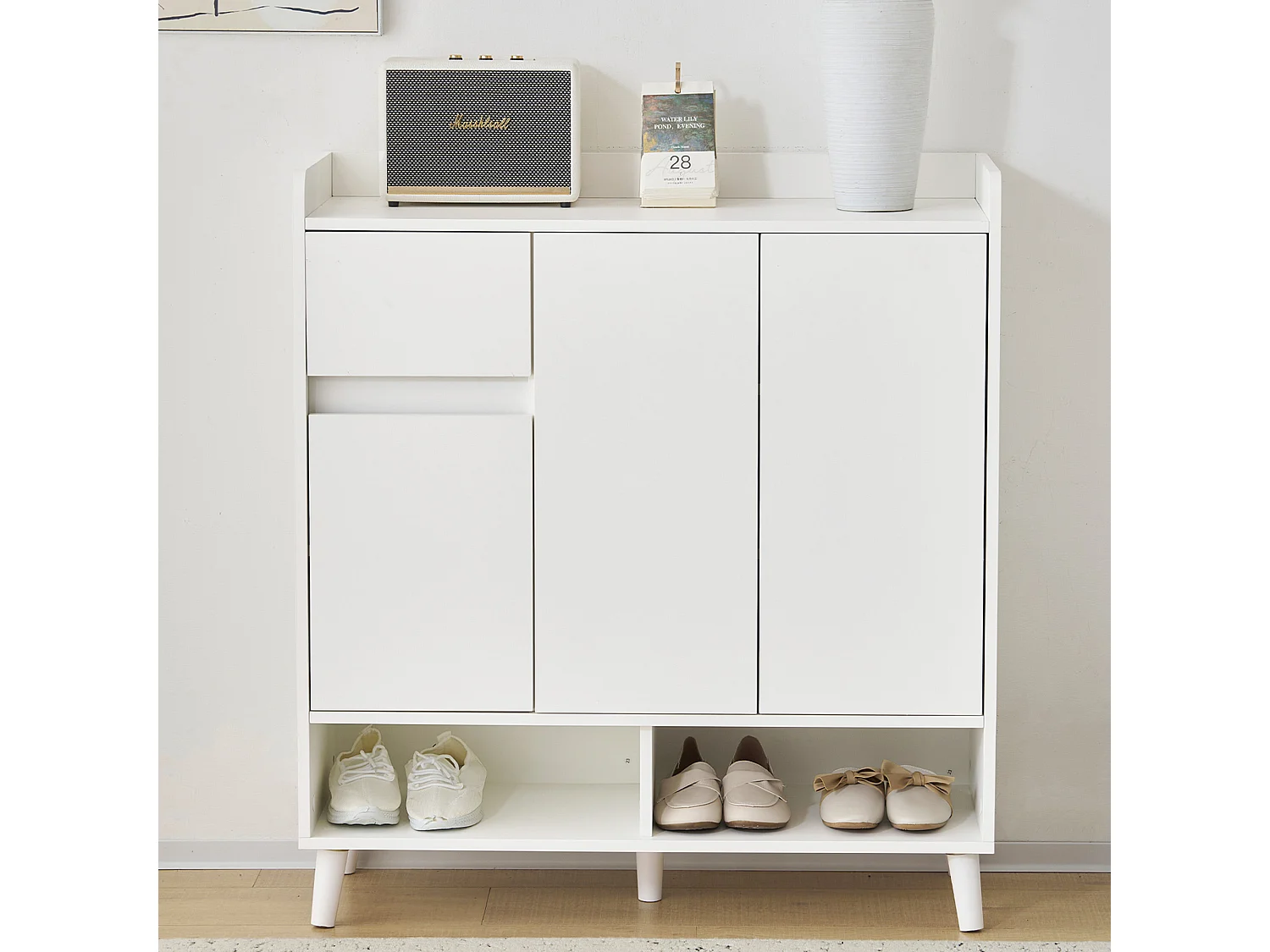 Commode / Buffet / Meuble à chaussures avec étagères réglables, pieds en bois massif, blanc (90x35x99 cm)